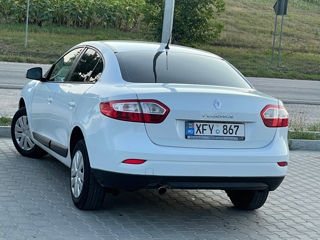 Renault Fluence foto 2