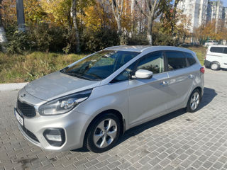 KIA Carens foto 4