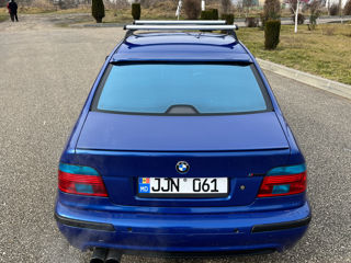 BMW 5 Series foto 8