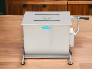 Mixer de carne manual cu răsturnare 60L