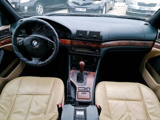 BMW 5 Series foto 9