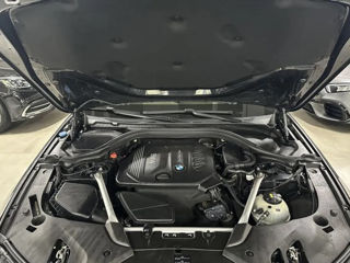 BMW 5 Series foto 16