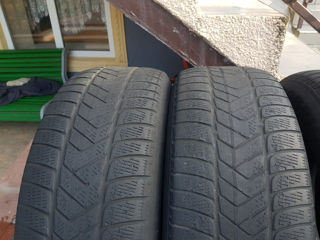 2 Anvelope 235/60 R18 Pirelli 250 lei ambele