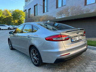 Ford Fusion foto 4