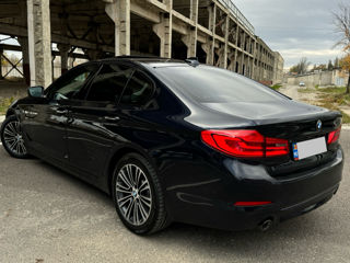 BMW 5 Series foto 4