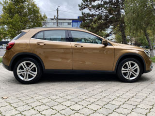 Mercedes GLA foto 2