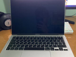 Urgent! Se vinde Macbook Air M1 2020 cu cutie, incarcator, totul original foto 2