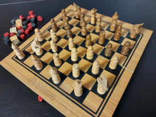 Tablă șah,table și dame, din lemn.