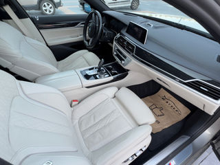 BMW 7 Series foto 8