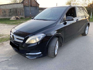 Mercedes B-Class foto 2