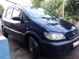 Opel Zafira foto 4