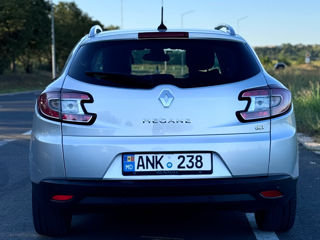 Renault Megane foto 2