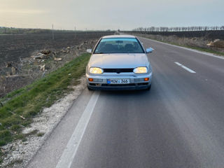 Volkswagen Golf foto 1