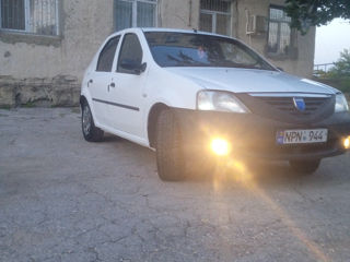 Dacia Logan foto 9