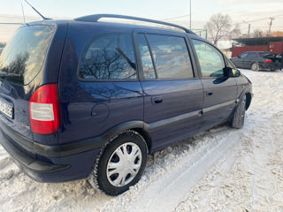 Opel Zafira foto 4