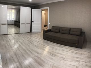 Apartament cu 2 camere, 70 m², Buiucani, Chișinău foto 4