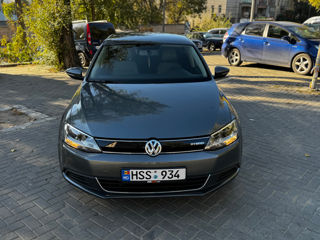 Volkswagen Jetta foto 2