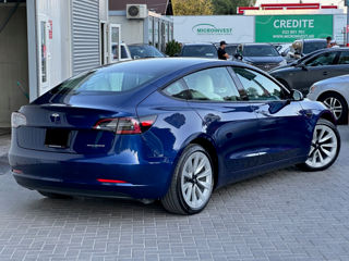 Tesla Model 3 foto 4