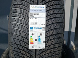 305/40 R21 + 285/45 R21 Michelin Pilot Alpin 5 NC0 - Porsche Cayenne 2024 foto 7