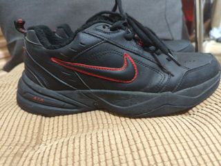 Nike Air Monarch foto 1