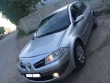 Renault Megane foto 1