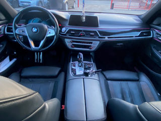 BMW 7 Series foto 8