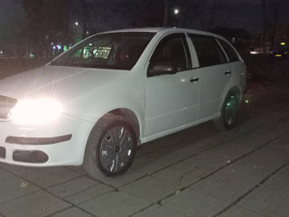 Skoda Fabia foto 3