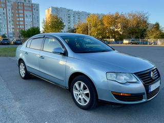 Volkswagen Passat foto 3