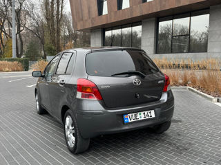 Toyota Yaris foto 3