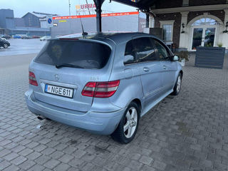 Mercedes B-Class foto 3