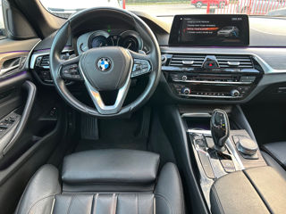 BMW 5 Series foto 8