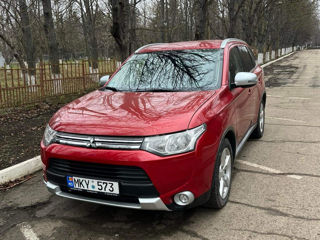 Mitsubishi Outlander foto 3