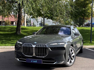 BMW 7 Series foto 1