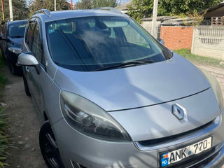 Renault Grand Scenic foto 2