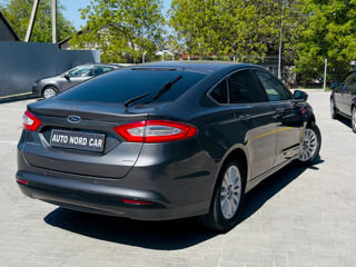 Ford Mondeo foto 6