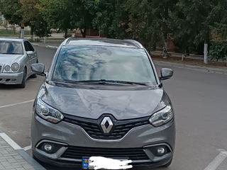 Renault Grand Scenic foto 2