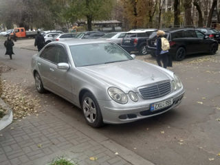 Mercedes E-Class foto 2