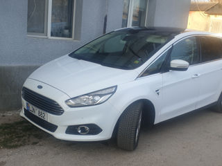 Ford S-Max фото 1