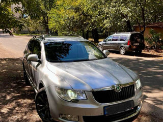 Skoda Superb foto 1