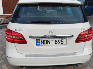 Mercedes B-Class foto 2