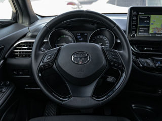 Toyota C-HR foto 10