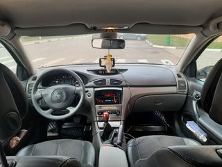 Renault Laguna foto 5