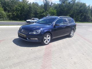 Volkswagen Passat foto 1