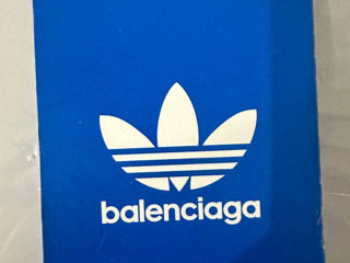 balenciaga x adidas track pants foto 3