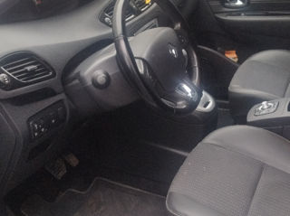 Renault Grand Scenic foto 3