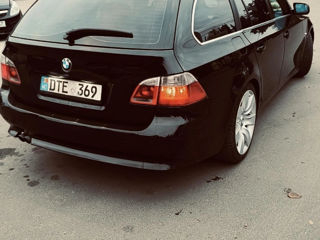 BMW 5 Series Touring foto 7