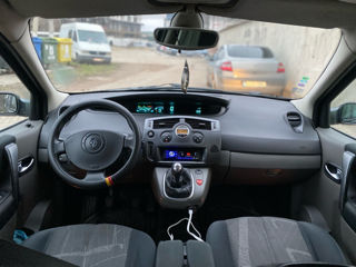 Renault Grand Scenic foto 6