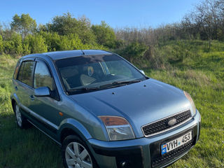 Ford Fusion фото 1