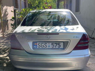 Mercedes C-Class foto 7