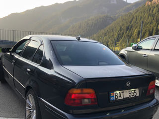 BMW 5 Series foto 8